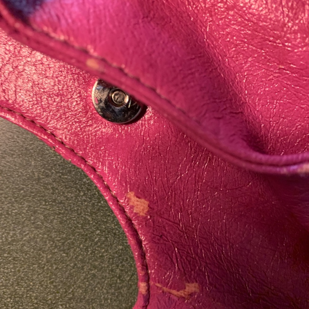 Cute hand held spring purse. - Picture 8 of 11